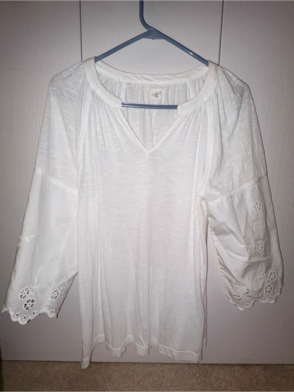 Caslon Size Medium White Coquette Blouse with Embroidered Floral Sleeve Details